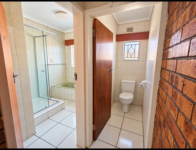 2 BEDROOM TOWNHOUSE FOR SALE IN STRUBENVALE